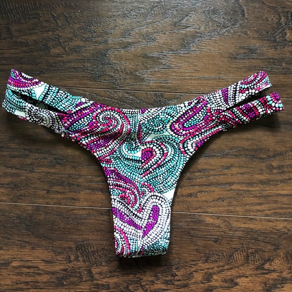 Cheeky Funky Bikini Bottoms - Picture 3 of 4